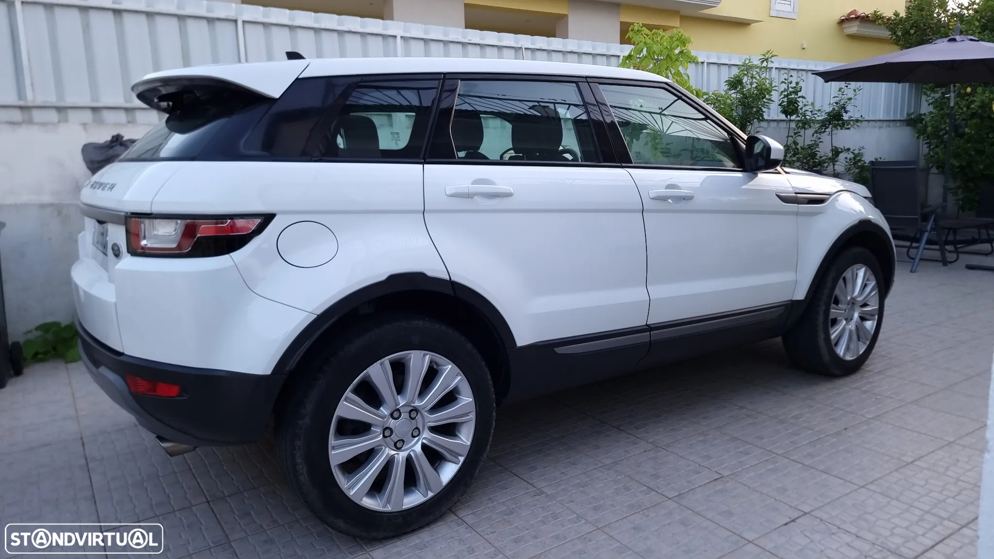 Land Rover Range Rover Evoque 2.0 TD4 Pure - 34