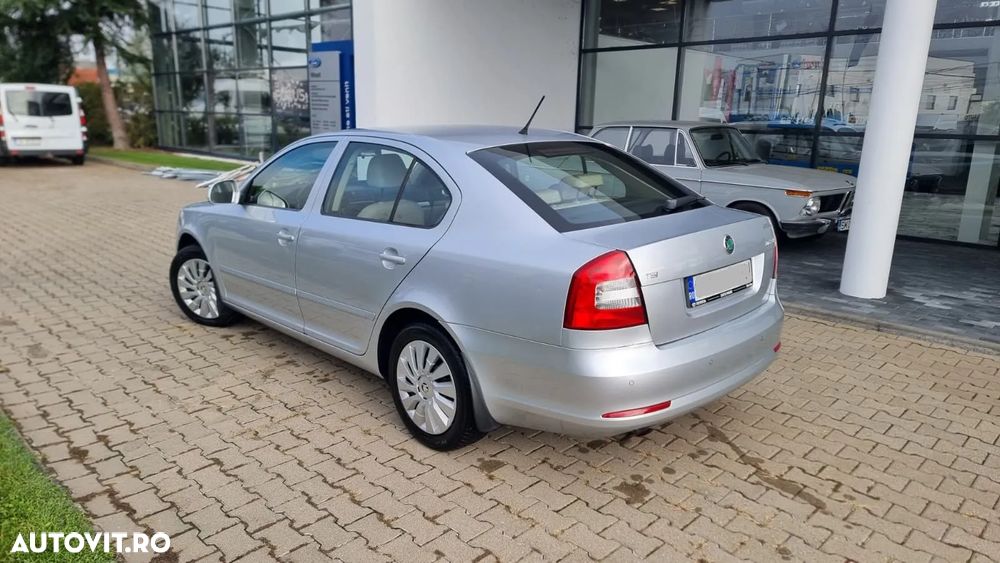 Skoda Octavia 1.8 TSI Business DSG - 3