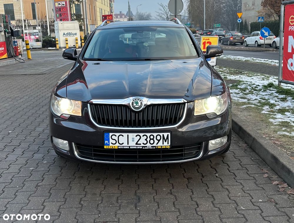 Skoda Superb 2.0 TDI 4x4 Platinum - 6