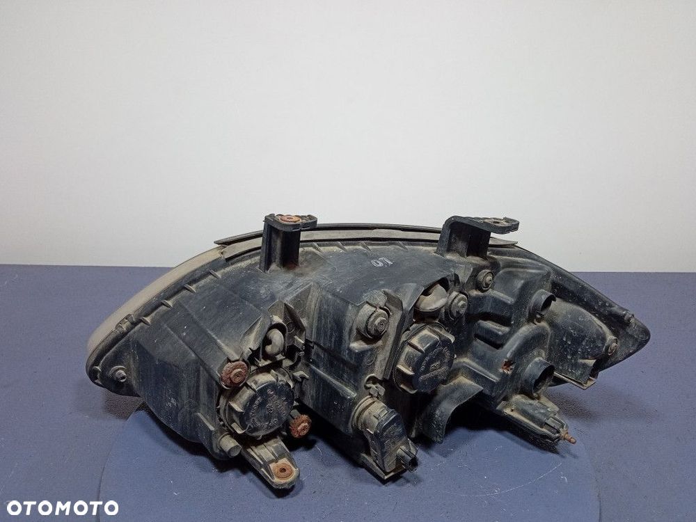 SSANGYONG RODIUS I REFLEKTOR PRAWY PRZÓD LAMPA PRZEDNIA - 2