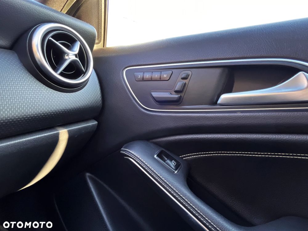 Mercedes-Benz Klasa A 180 BlueEfficiency Edition Style - 8