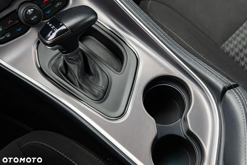 Dodge Challenger 3.6 SXT - 26