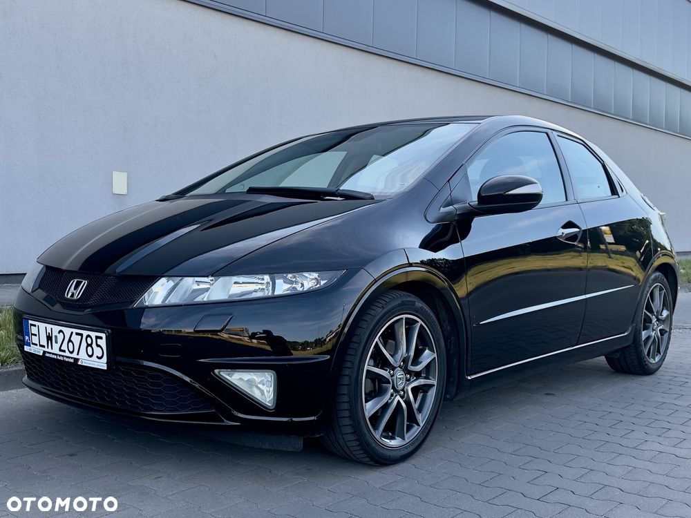 Honda Civic 1.8i-VTEC Sport