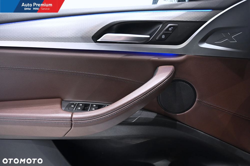 BMW X3 xDrive20i - 12