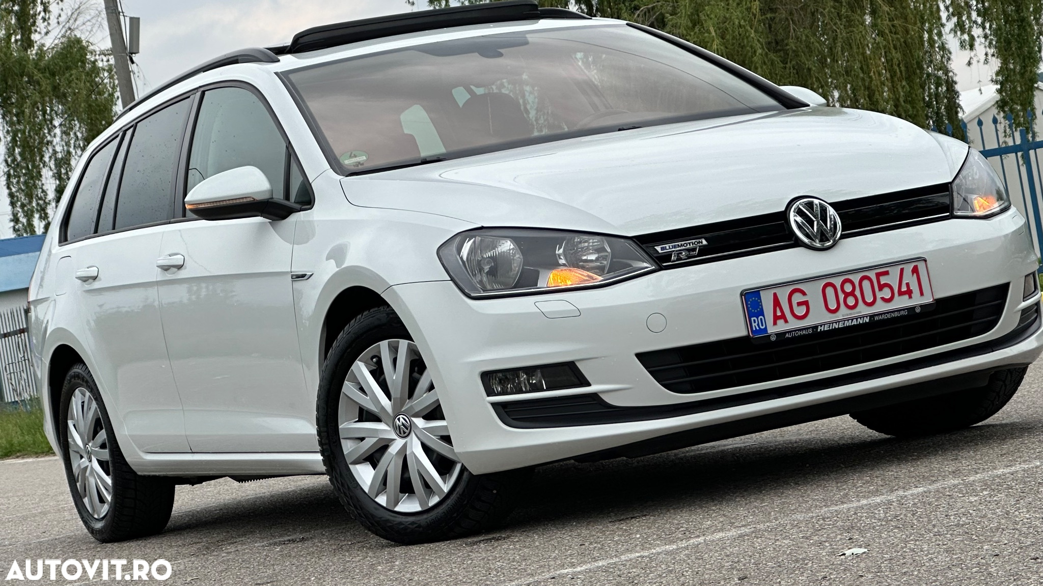 Volkswagen Golf 1.4 TSI BlueMotion Technology DSG Highline - 11