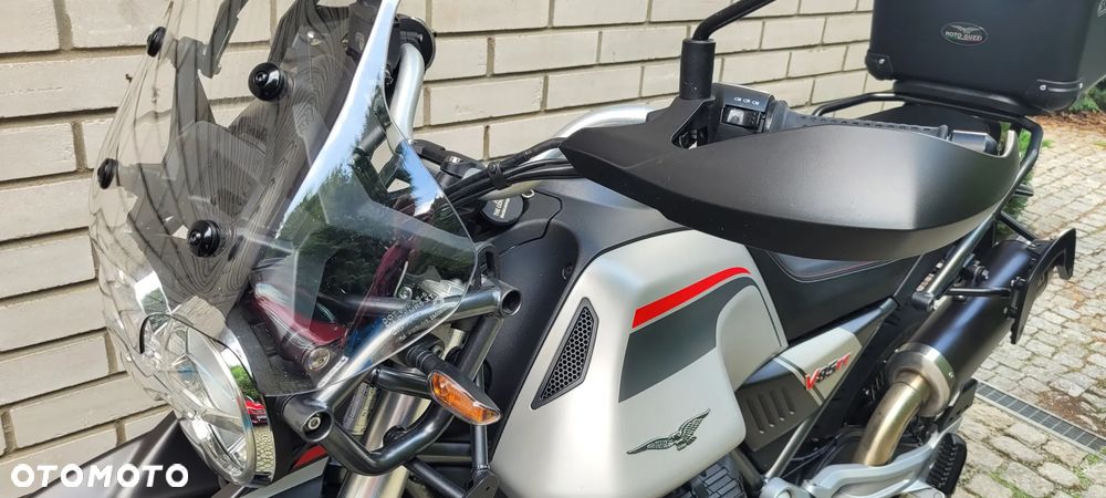 Moto Guzzi V85 - 33
