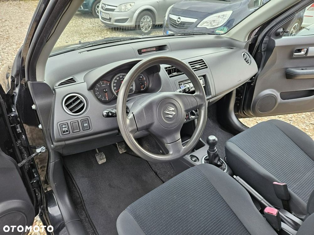 Suzuki Swift - 8