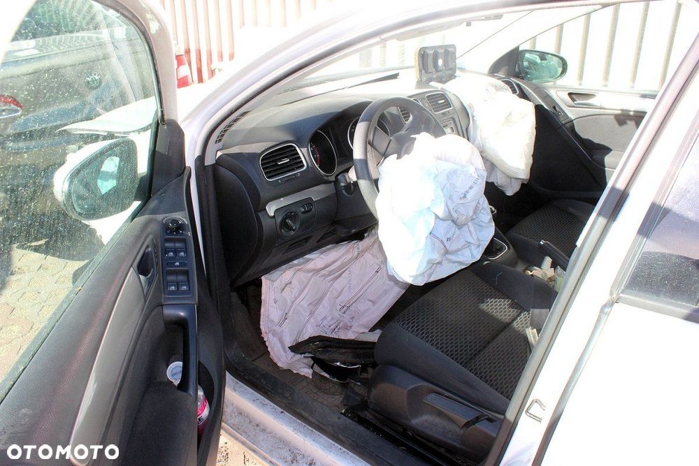 VW Golf VI 5K 2011 1.4i CGGA Hatchback 5-drzwi(MASKA, ZDERZAK, LAMPA, BŁOTNIK, DRZWI, SZYBA, FOTEL) - 6