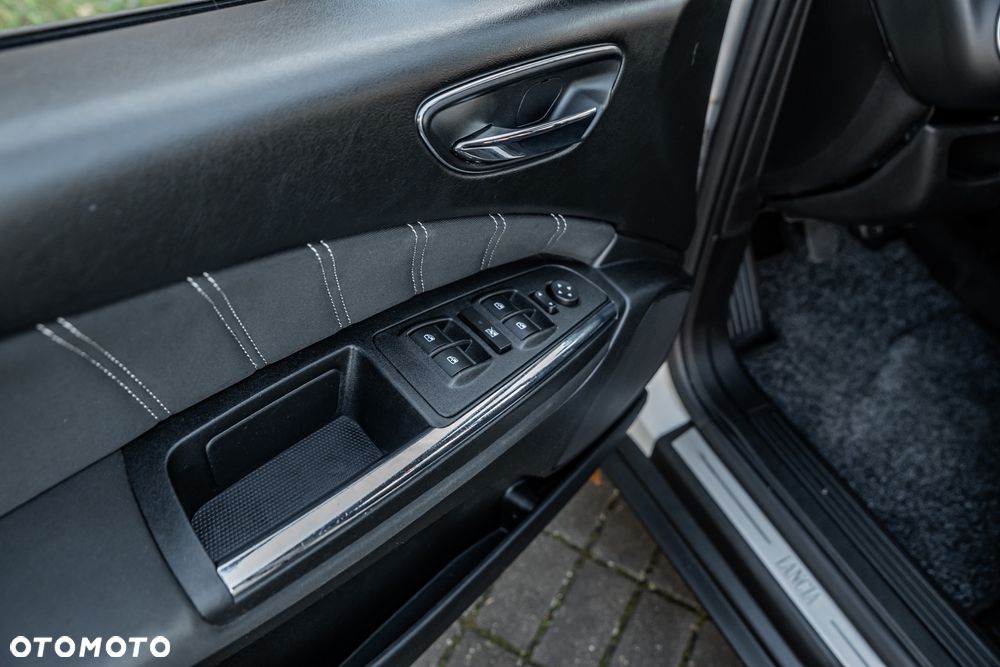 Lancia Delta 1.4 T-Jet Steel - 17