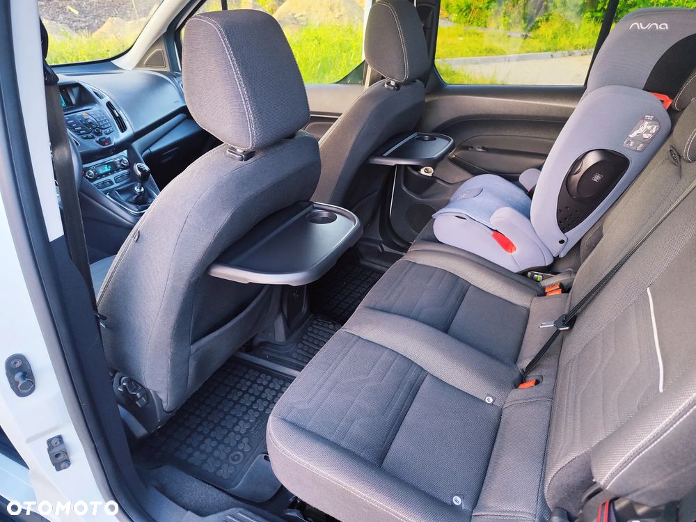 Ford Tourneo Connect Grand - 24