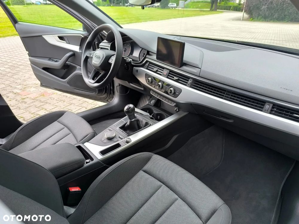 Audi A4 Avant - 9