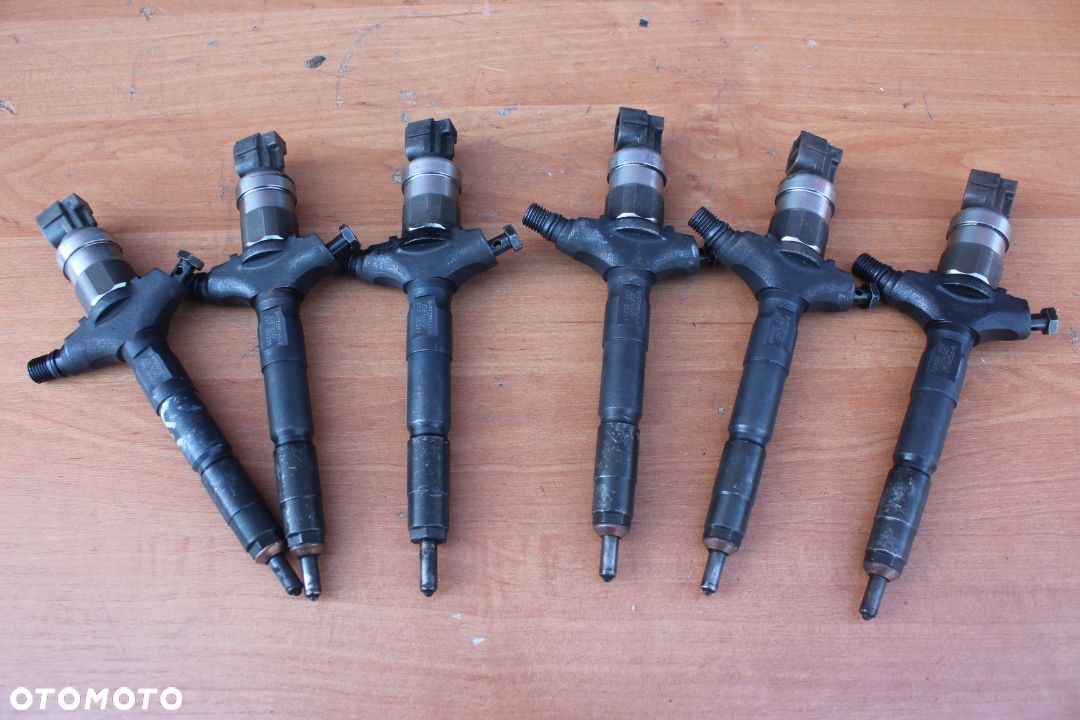 WTRYSKIWACZE OPEL VECTRA C SIGNUM 3.0 CDTI Y30DT 8-97239161-7 - 1