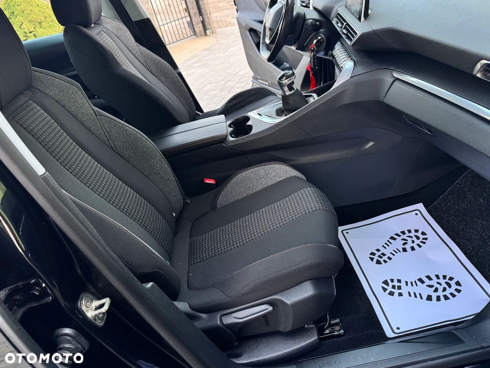 Peugeot 3008 PureTech 130 Stop & Start GPF Active - 23