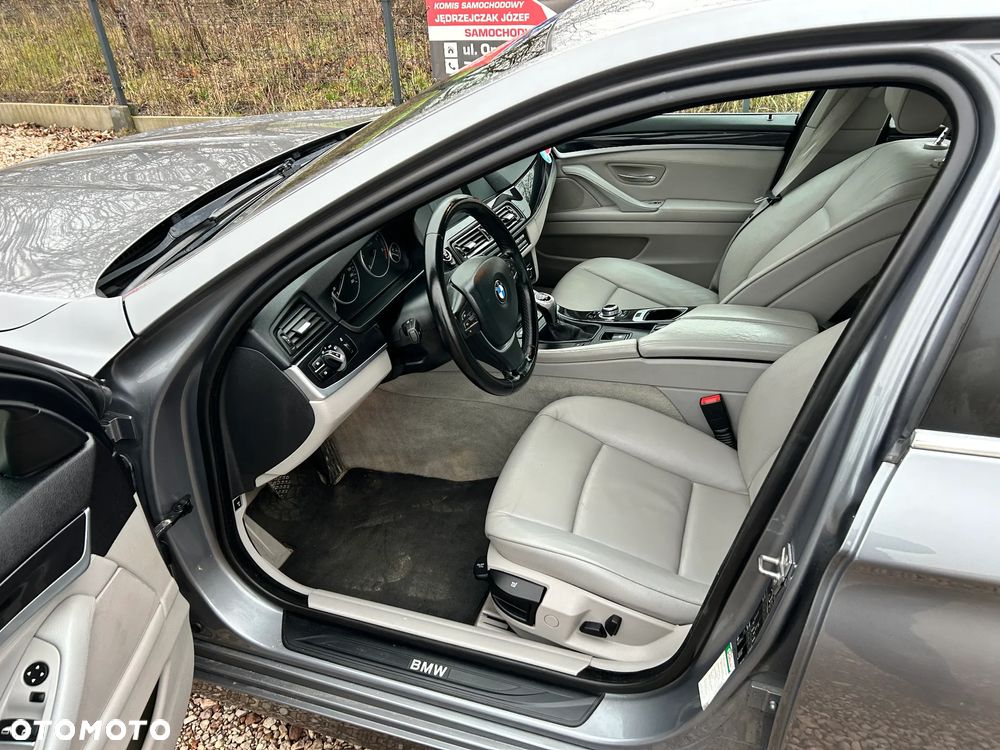 BMW Seria 5 520d - 16