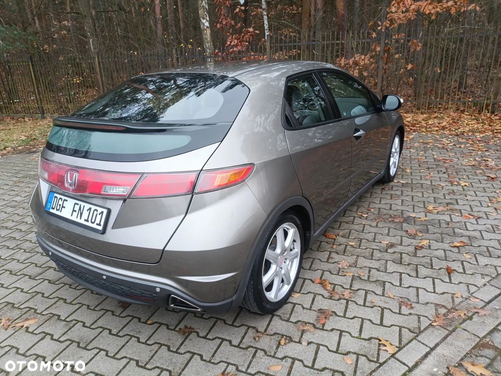 Honda Civic 1.8 Executive - 13