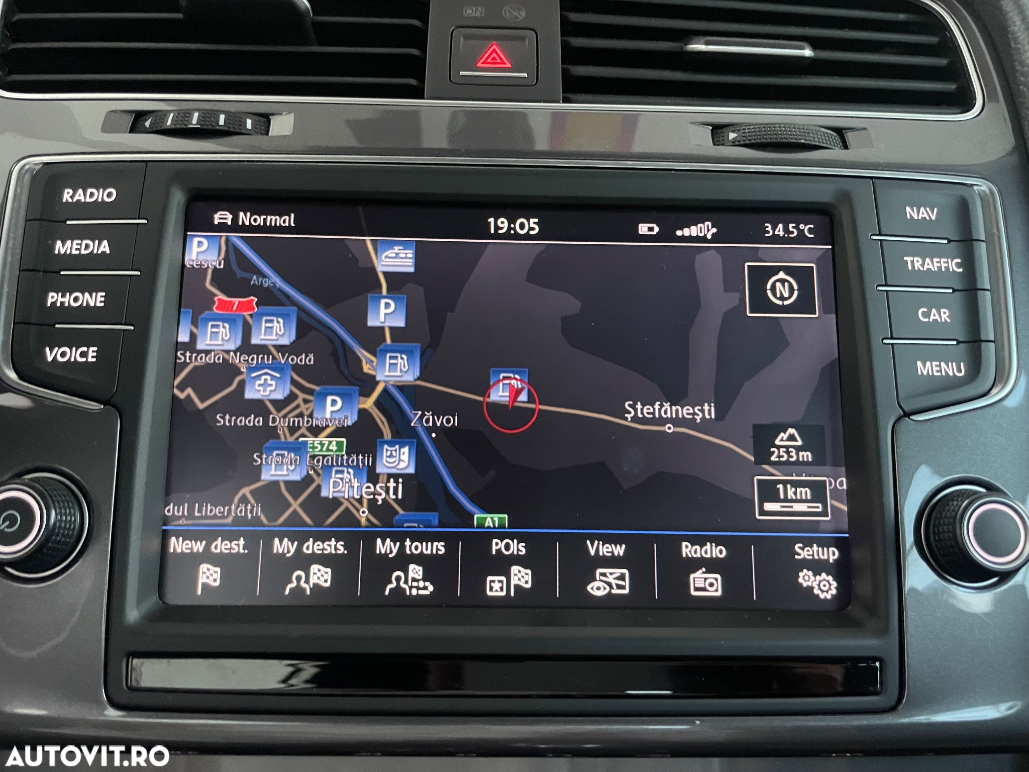 Volkswagen e-Golf - 17