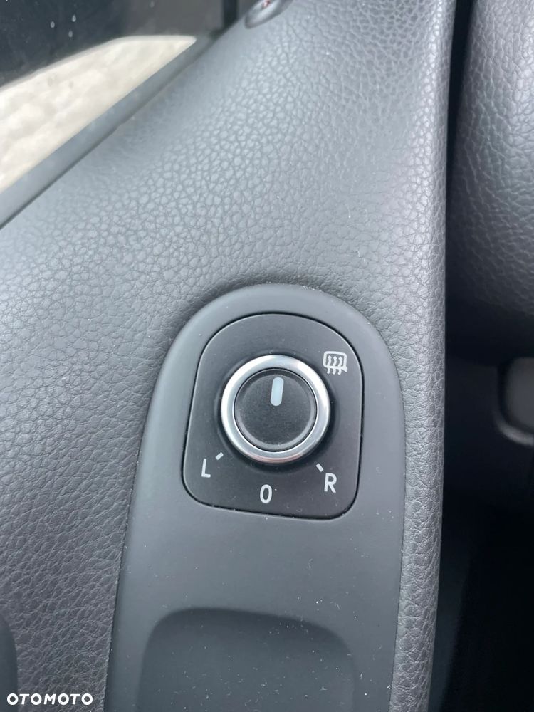 Volkswagen Golf 2.0 TDI DPF 4Motion Highline - 23