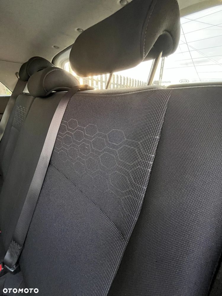 Kia Rio 1.4 XL - 10
