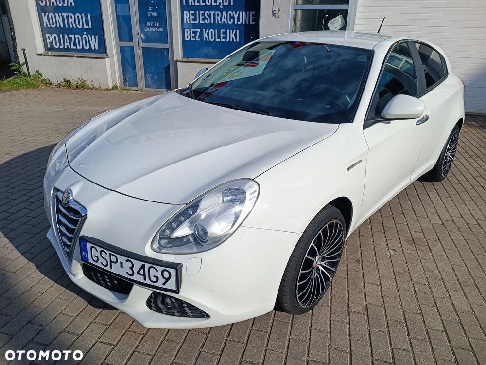 Alfa Romeo Giulietta 2.0 JTDM 16V - 12