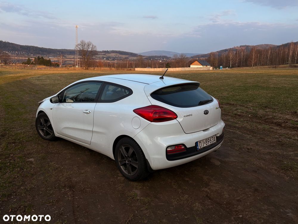 Kia ProCeed - 2