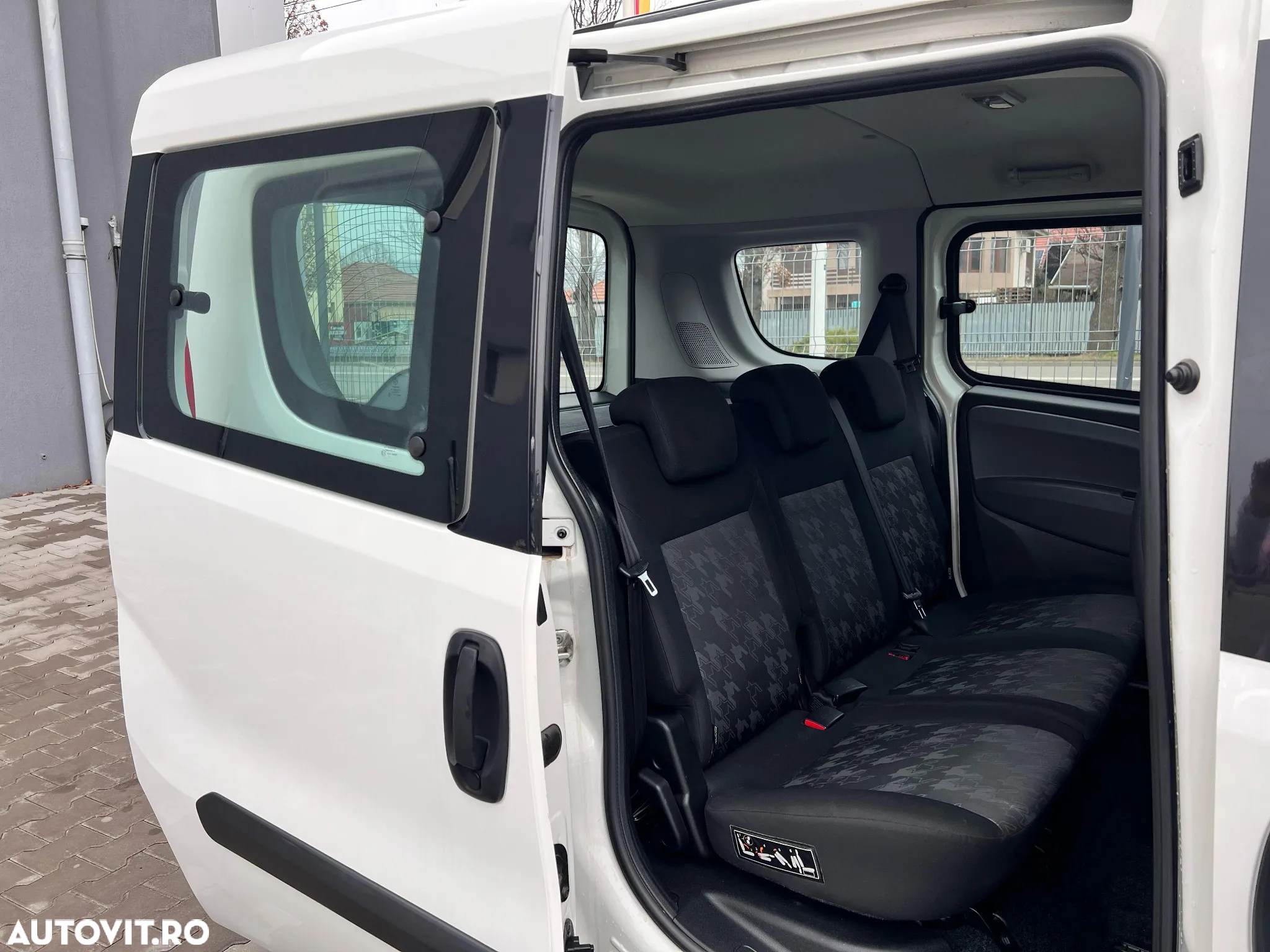 Opel Combo - 16