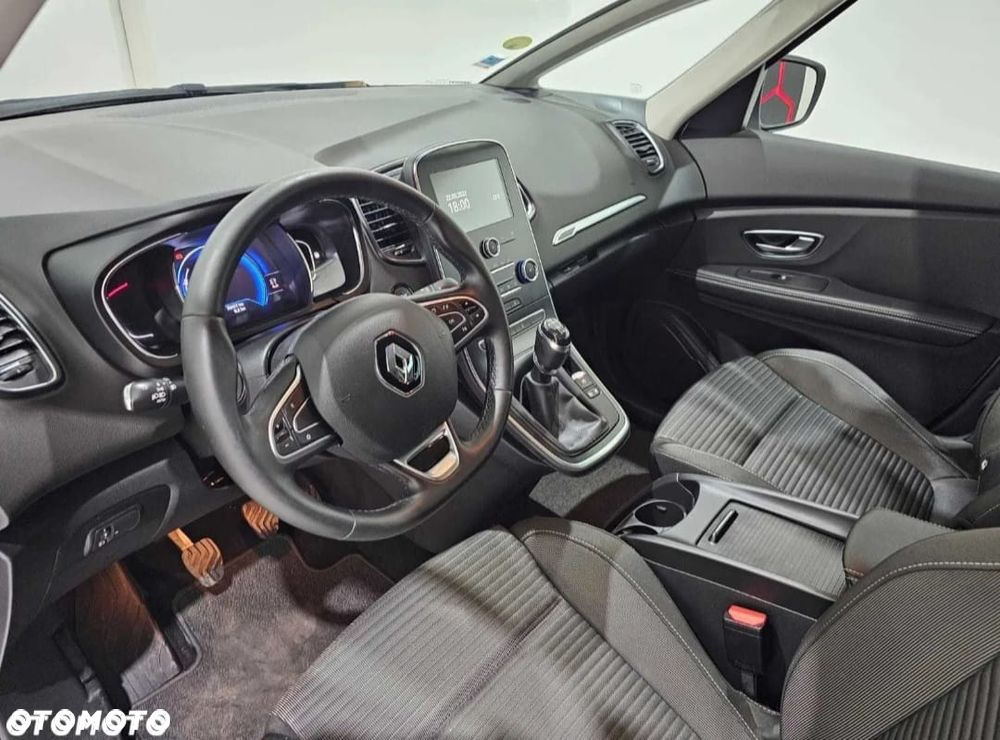 Renault Scenic - 21