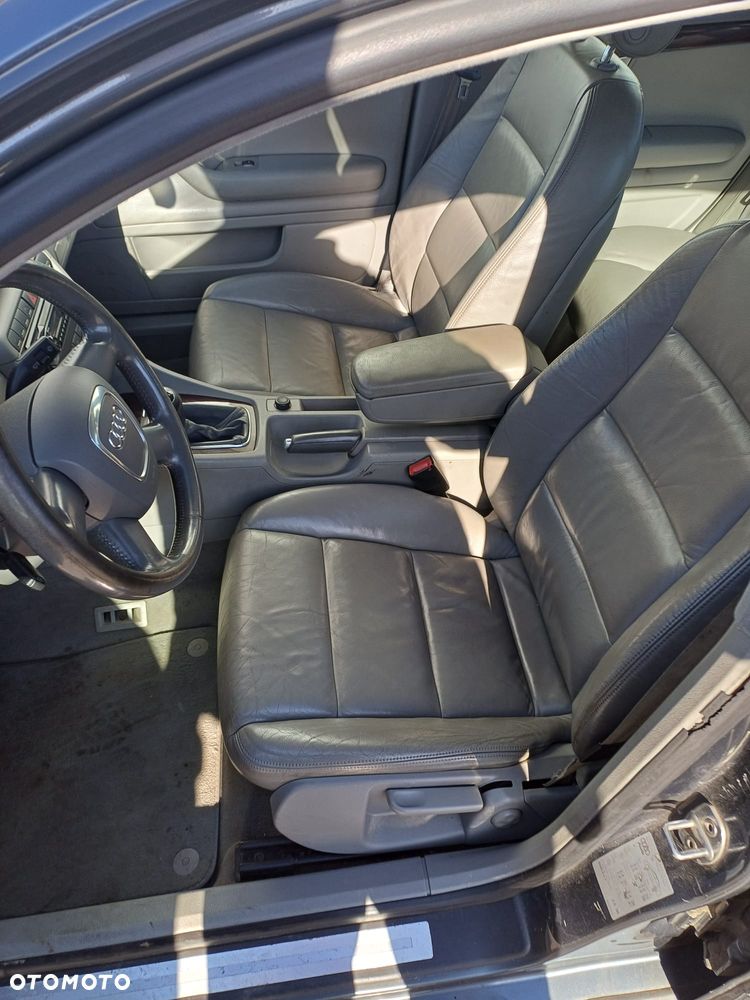 Audi A4 Limousine 2.0 TDI DPF - 7