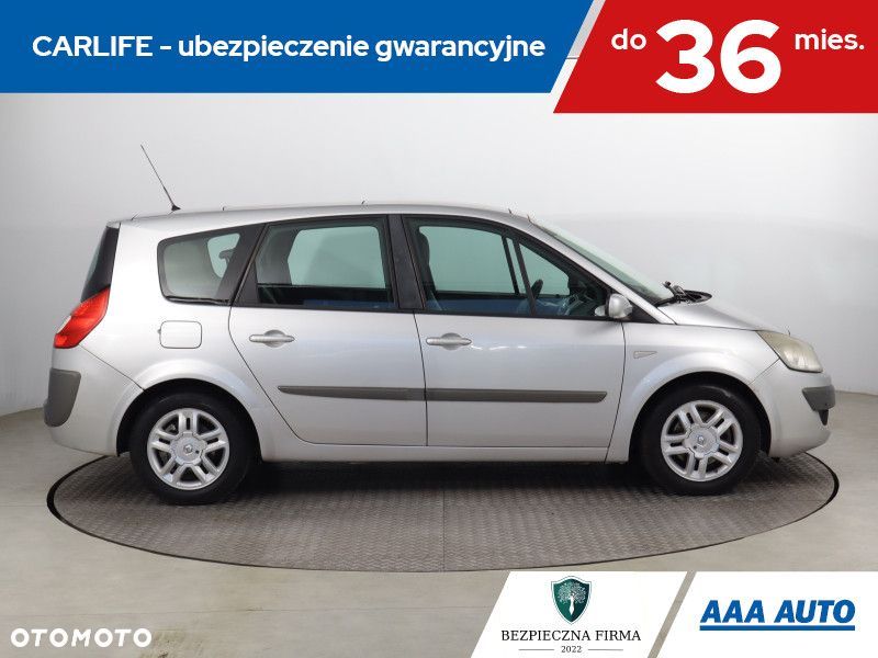 Renault Grand Scenic - 8