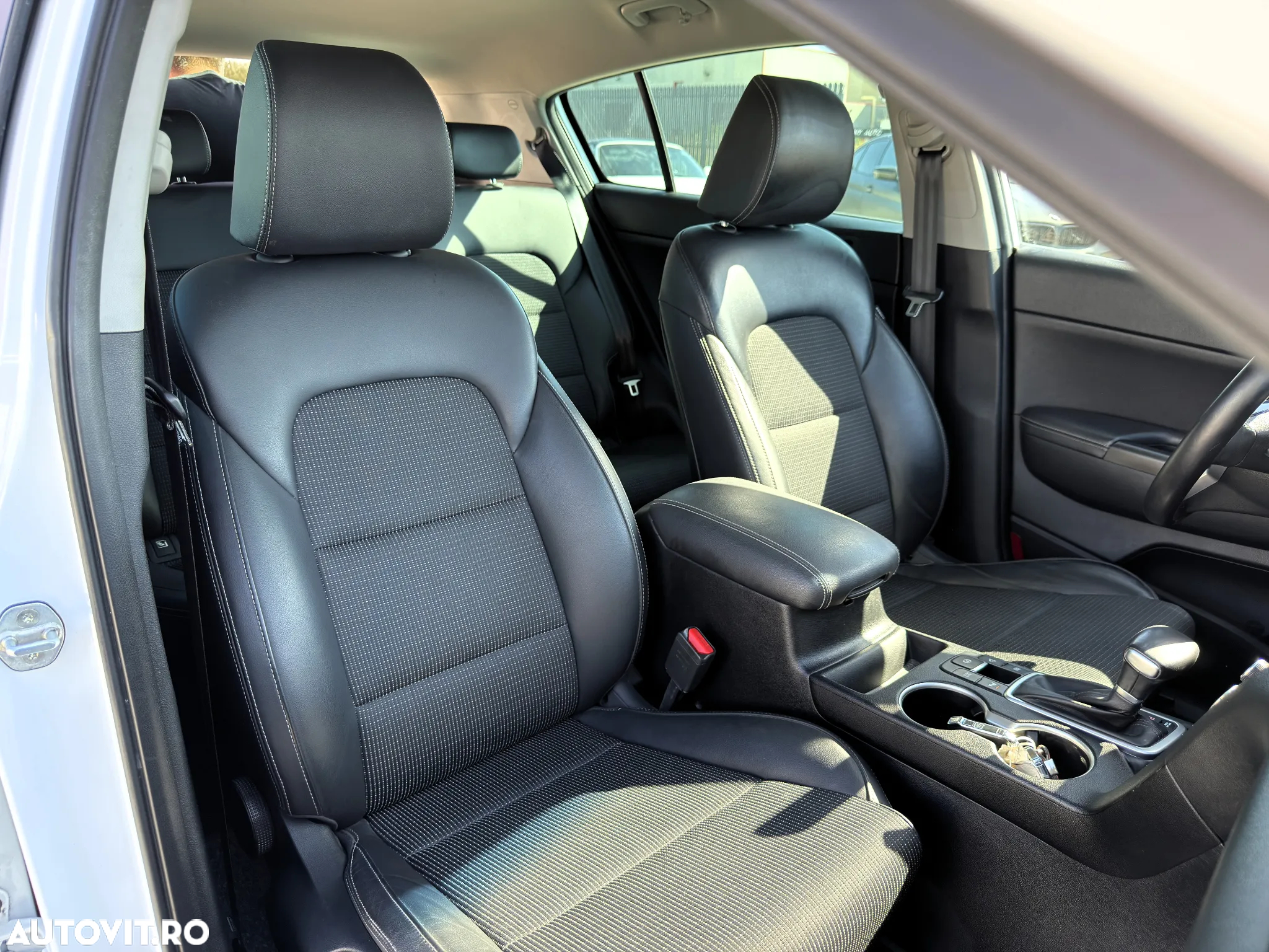 Kia Sportage 1.6 DSL MHEV 7DCT HP 4x2 Business Line - 22