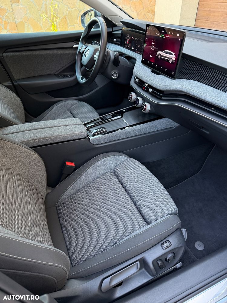 Skoda Superb 2.0 TDI DSG Premium Edition - 10