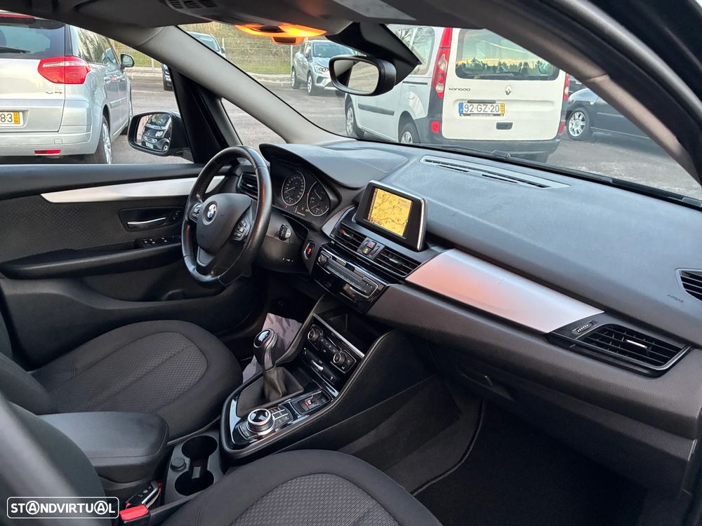 BMW 216 Active Tourer d Luxury Line - 3