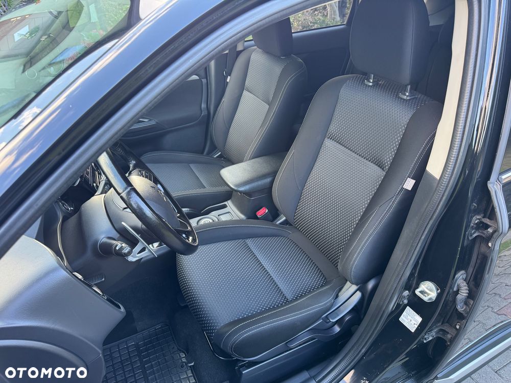Mitsubishi Outlander 2.2 DI-D Instyle SDA 4WD - 22