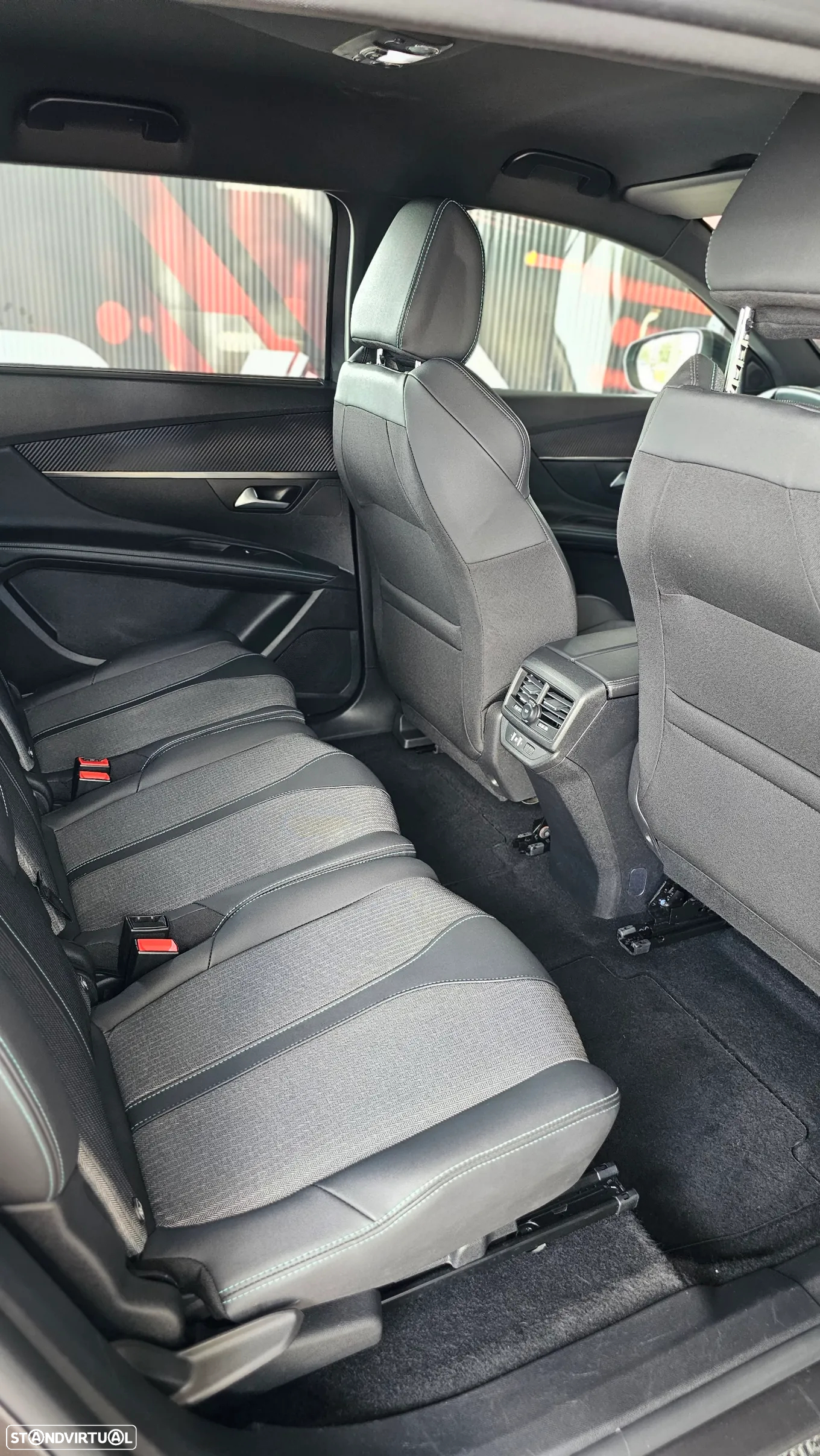 Peugeot 5008 1.2 Hybrid Allure Pack e-DCS6 - 19