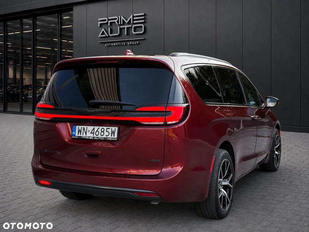 Chrysler Pacifica - 10