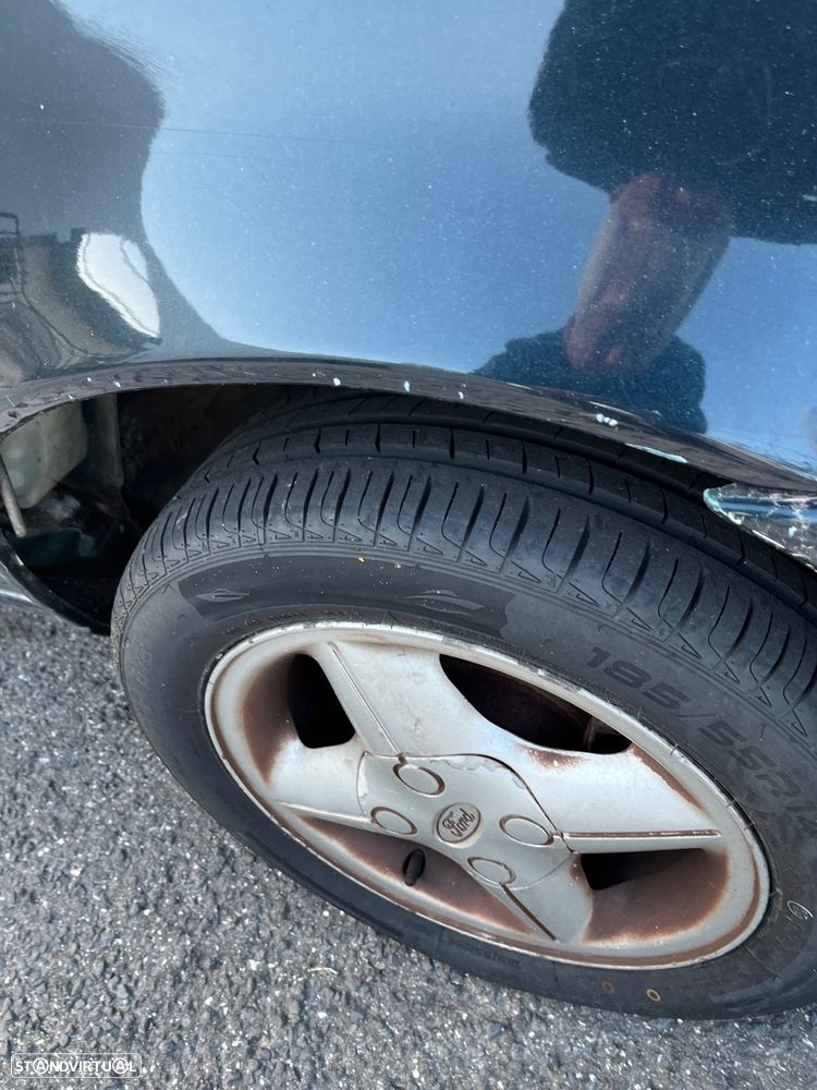 Ford Fiesta 1.25 Techno - 2