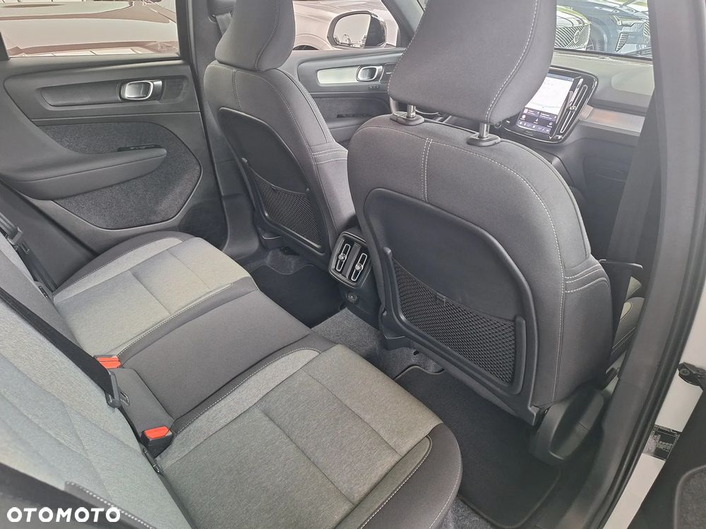 Volvo XC 40 B3 Plus Dark - 15