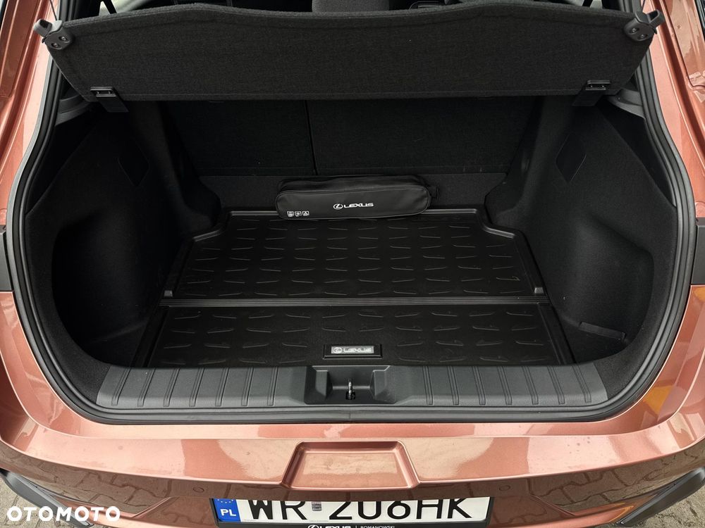 Lexus LBX 1.5 Hybrid - 33