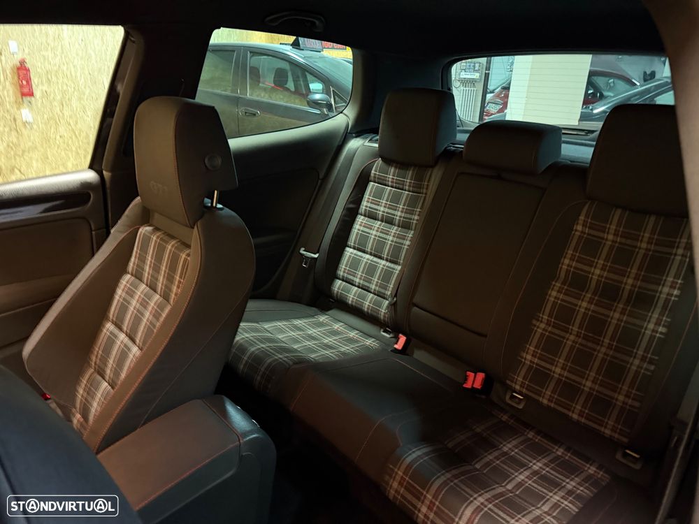 VW Golf 2.0 GTI - 9