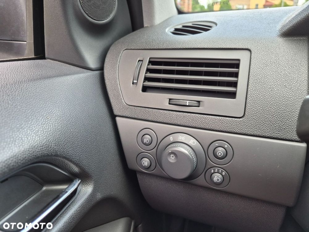 Opel Astra - 13