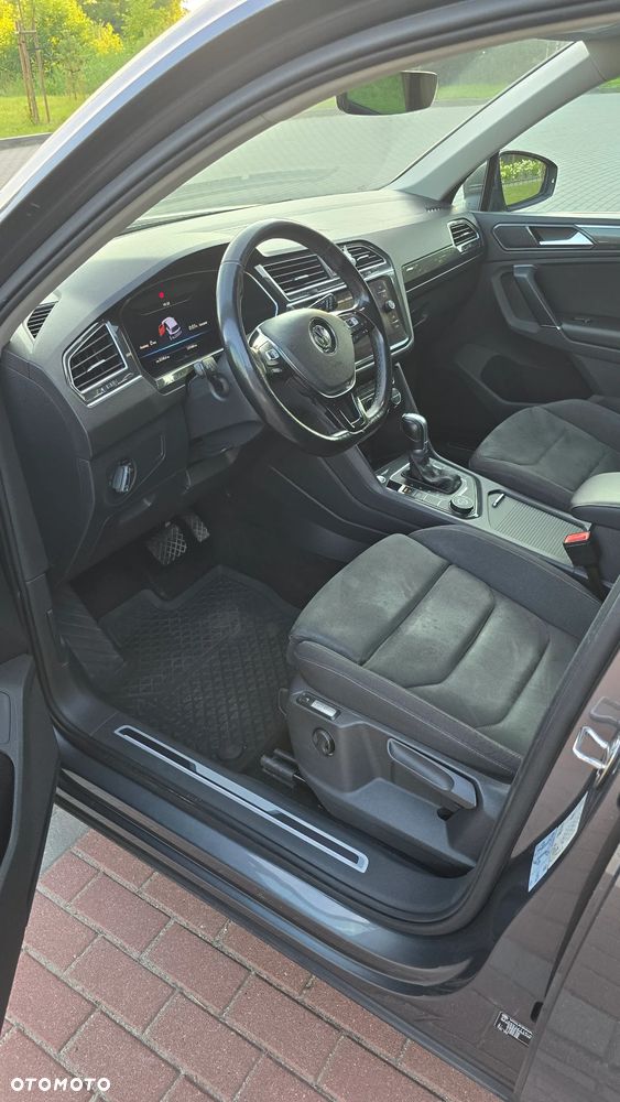 Volkswagen Tiguan - 12