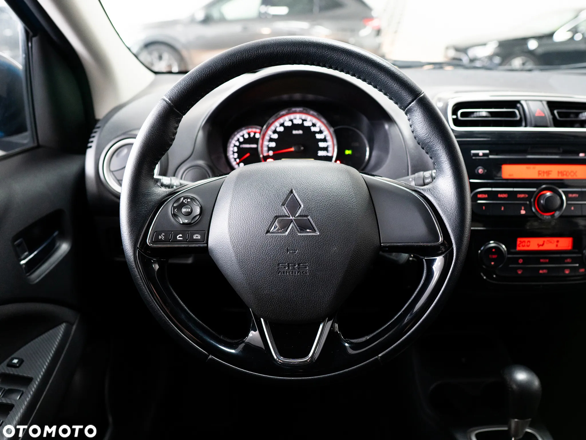 Mitsubishi Space Star 1.2 Intense CVT - 33