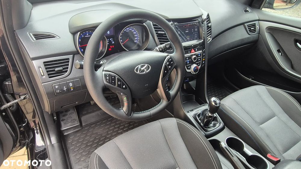 Hyundai i30 1.4 Passion Plus - 19