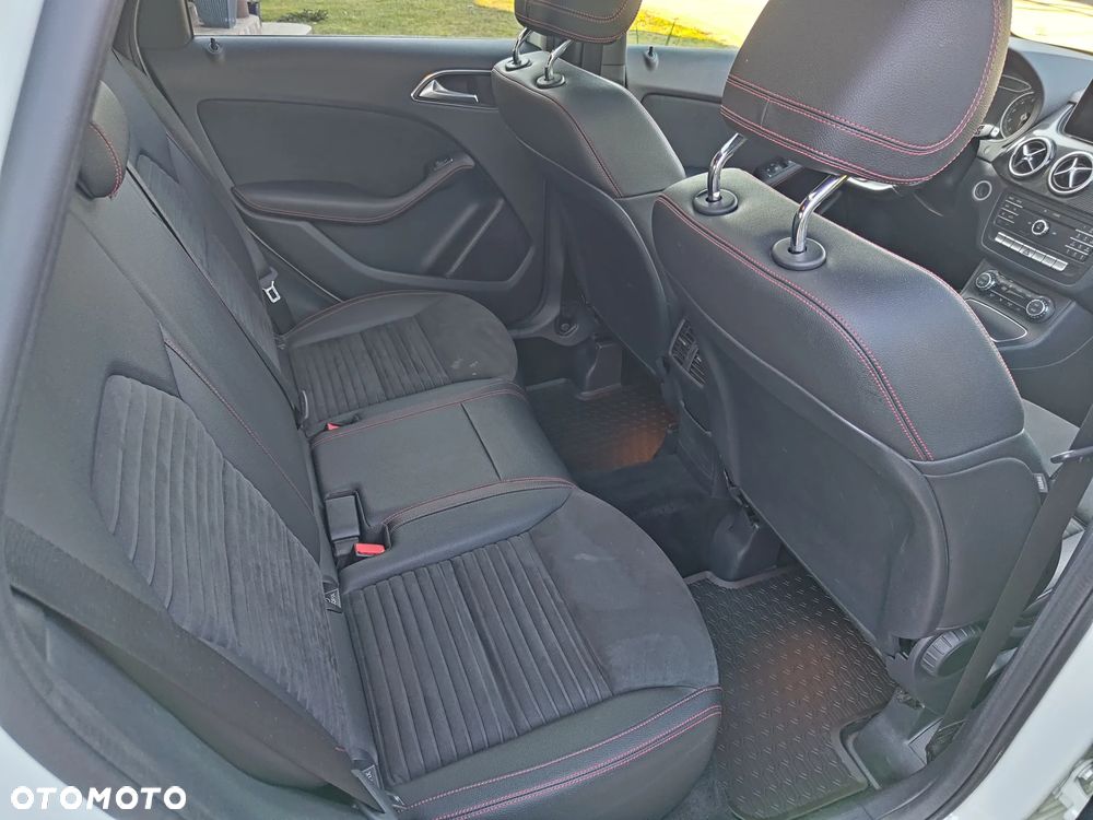 Mercedes-Benz Klasa B 160 7G-DCT AMG Line - 14