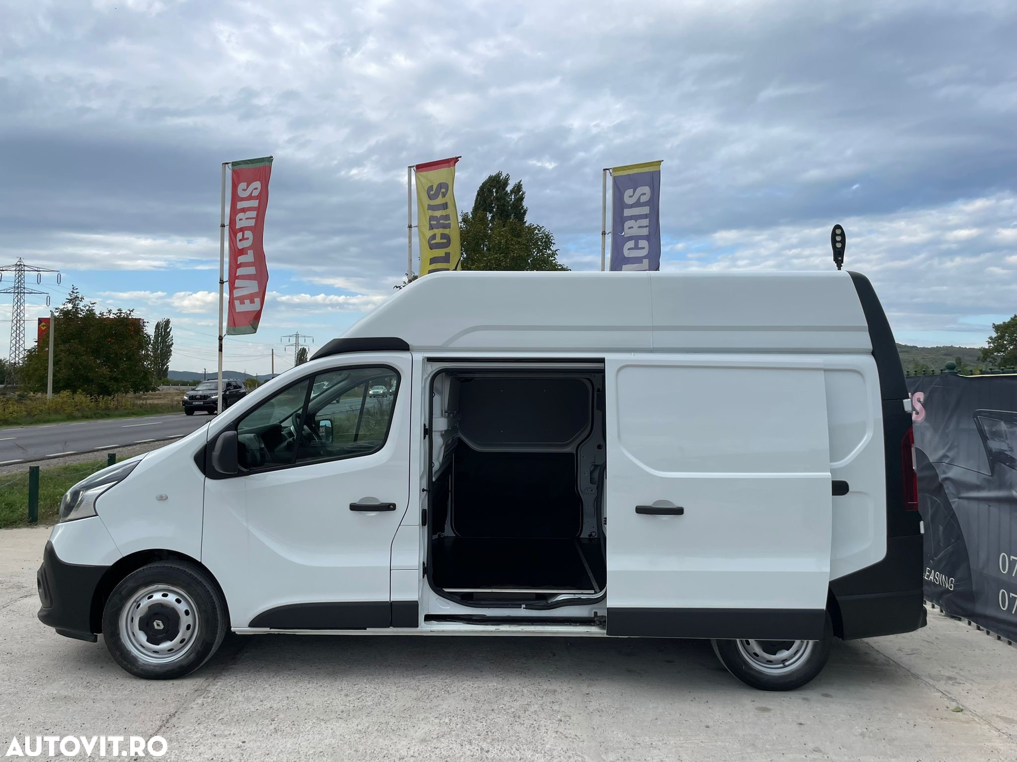 Renault Trafic L2H2 SUPRAINALTAT - 21