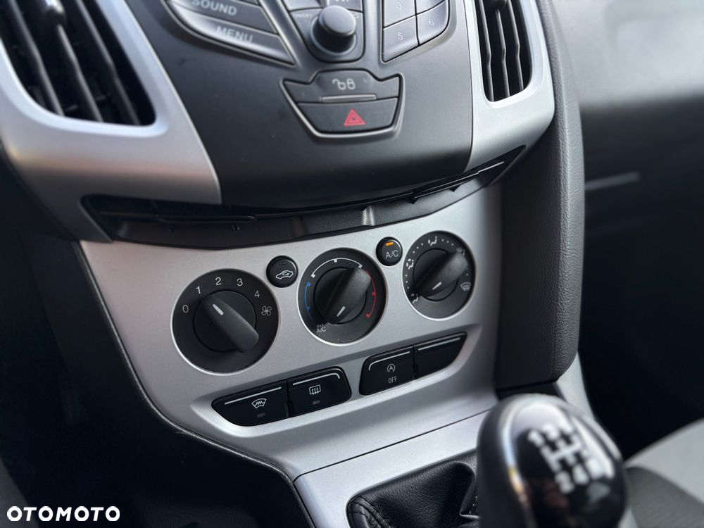Ford Focus 1.0 EcoBoost Start-Stopp-System Champions Edition - 18