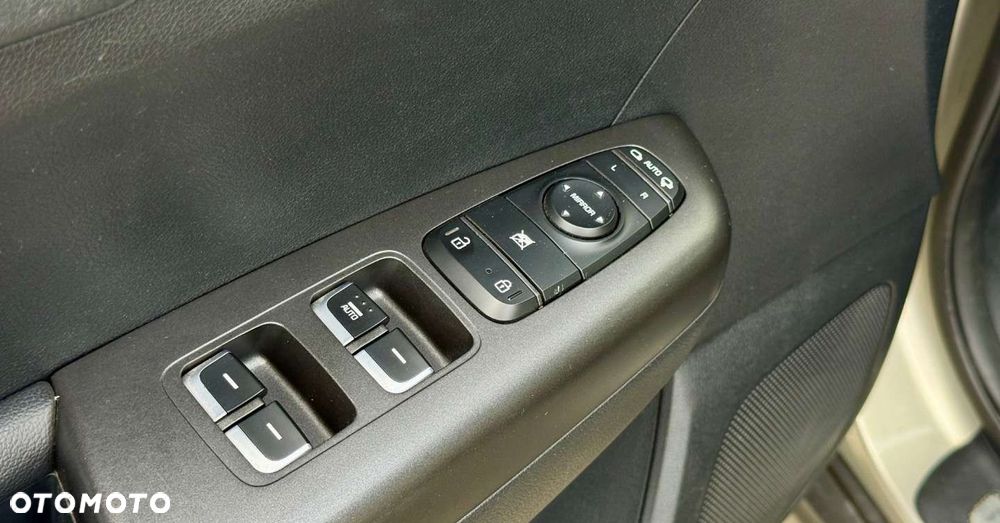 Kia Sportage - 12