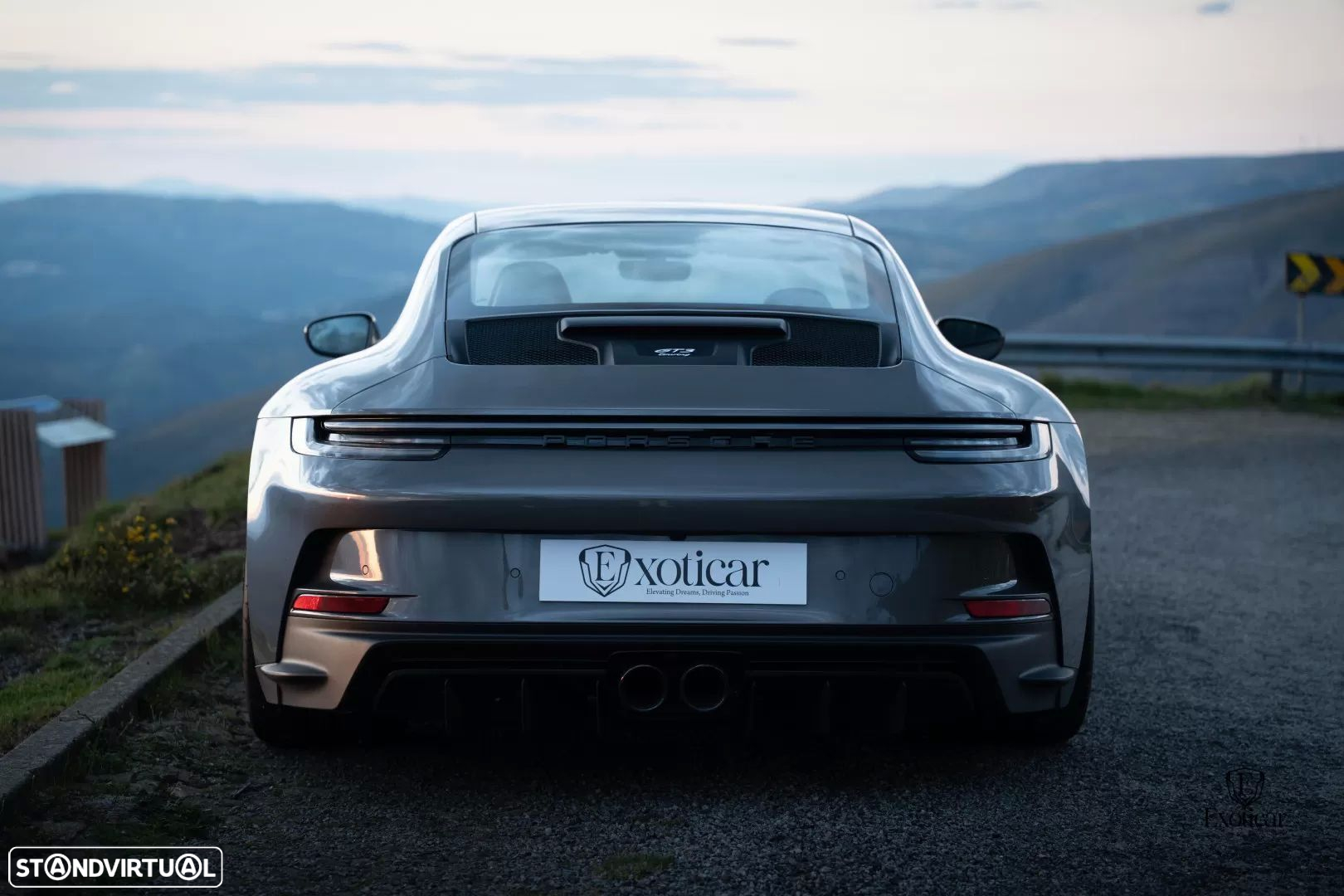 Porsche 911 (992) GT3 Touring Package PDK - 14
