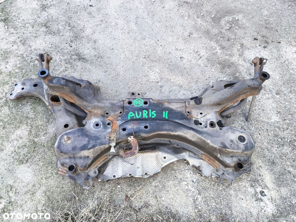 TOYOTA AURIS II SANKI BELKA ZAWIESZENIA WAHACZ