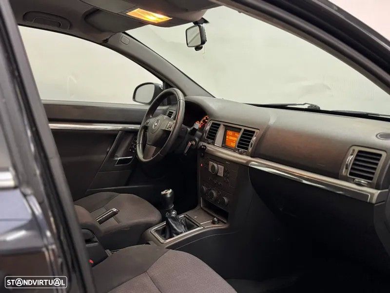 Opel Vectra Caravan 1.9 CDTi Executive - 21