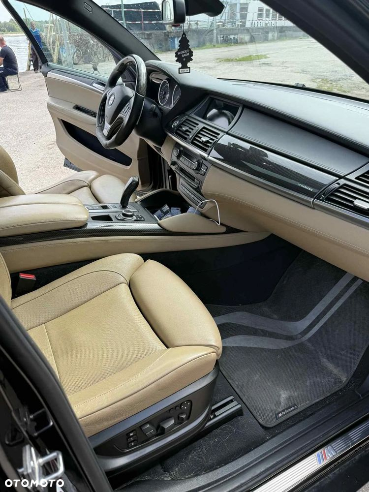 BMW X6M - 19